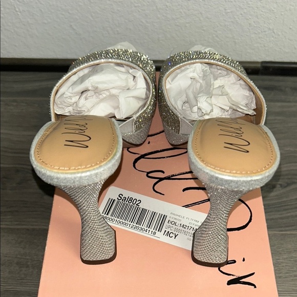 Wild Pair Rashele Platform Dress Sandals - Picture 5 of 7